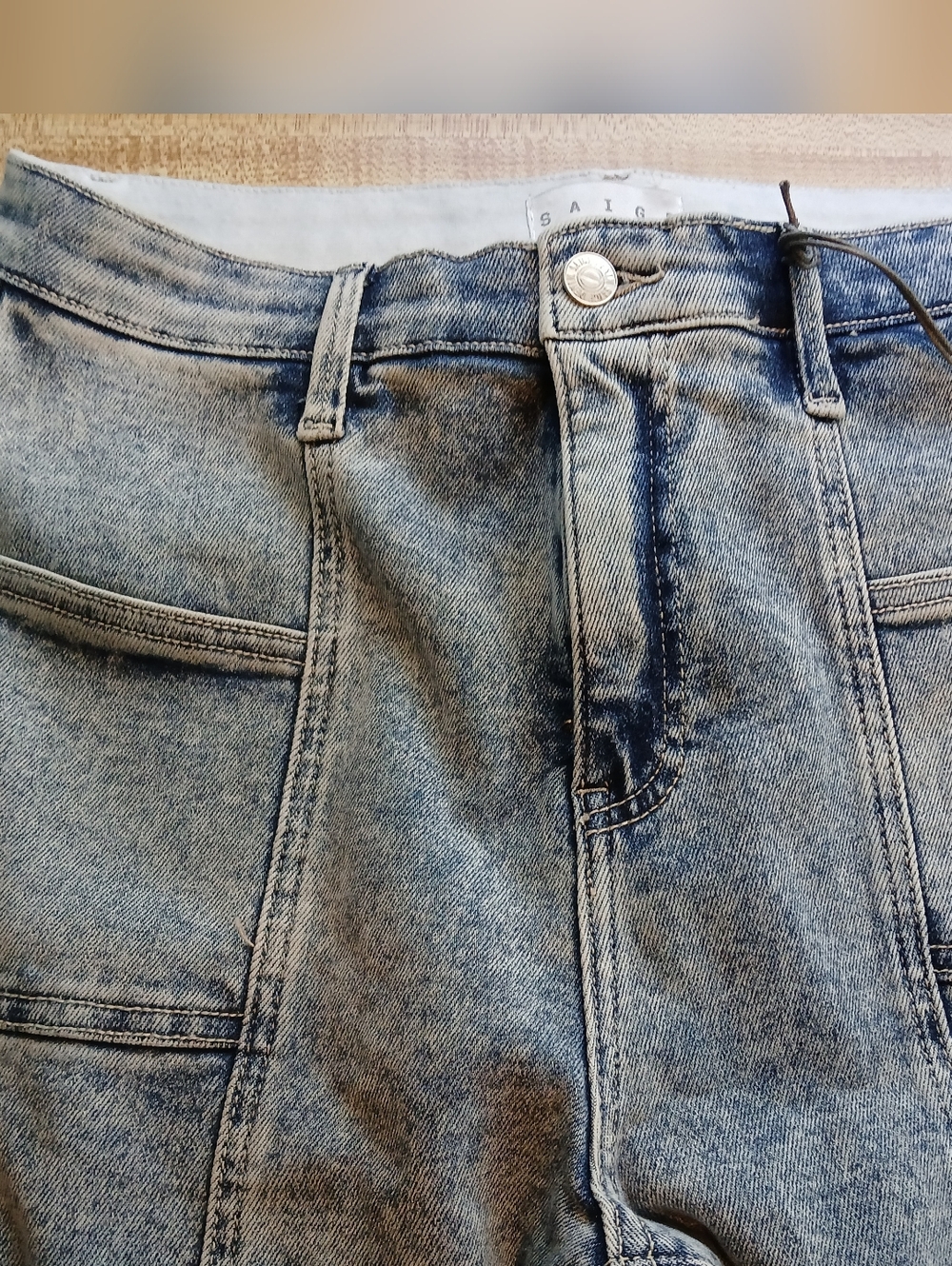 Womens NWT Medium/Dark Washed Denim Flare Jeans Size 13/31 - Picture 5 of 6